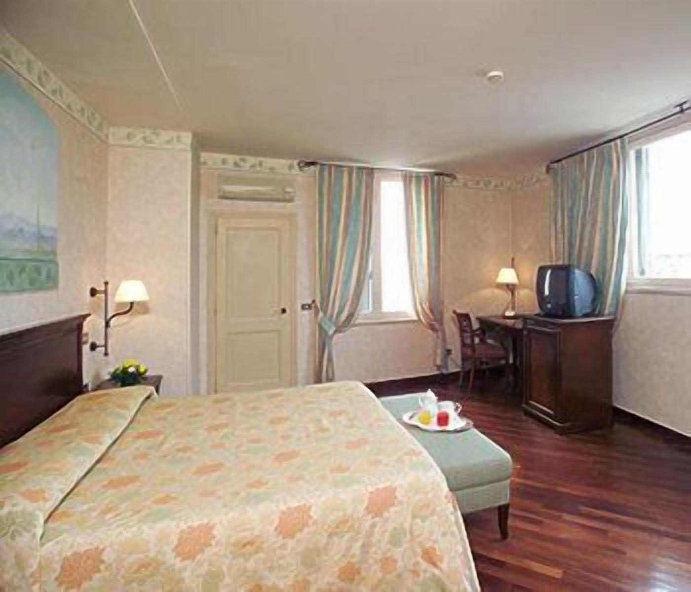 Hotel Fortuna เปรูจา ภายนอก รูปภาพ
