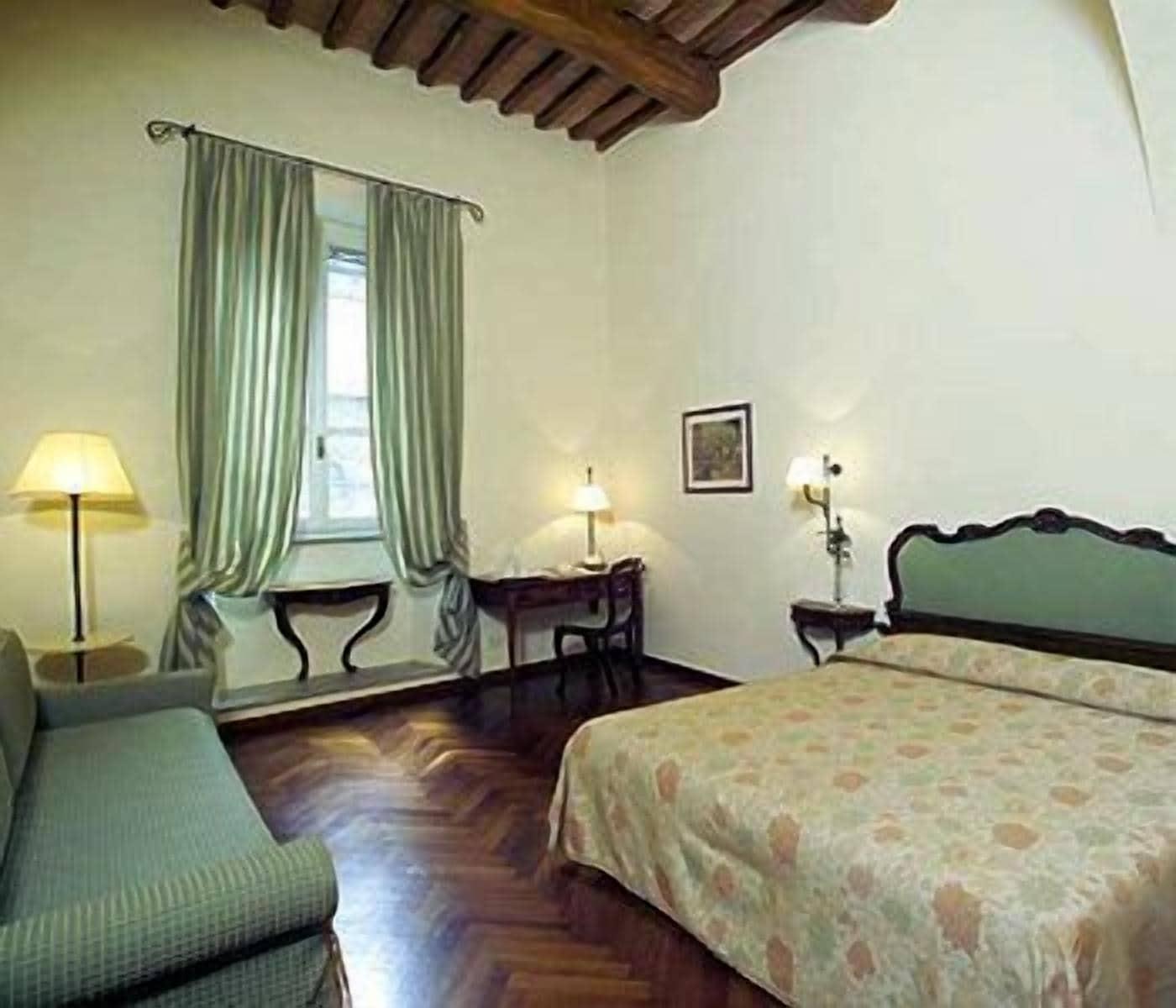 Hotel Fortuna เปรูจา ภายนอก รูปภาพ