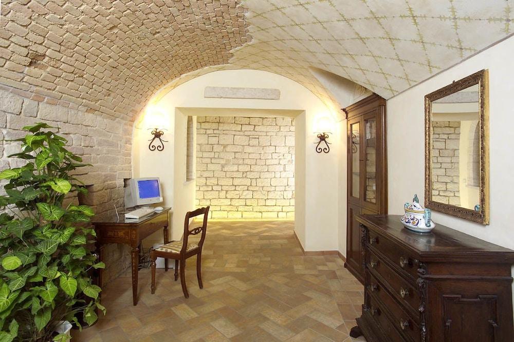 Hotel Fortuna เปรูจา ภายนอก รูปภาพ