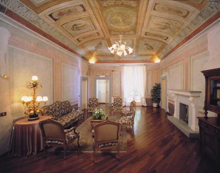 Hotel Fortuna เปรูจา ภายนอก รูปภาพ